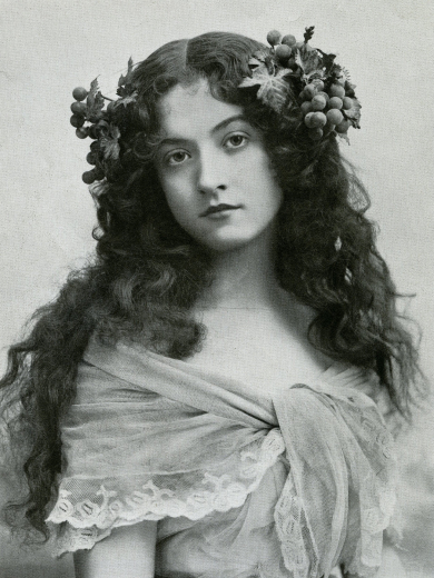 Portrait of Maude Fealy 