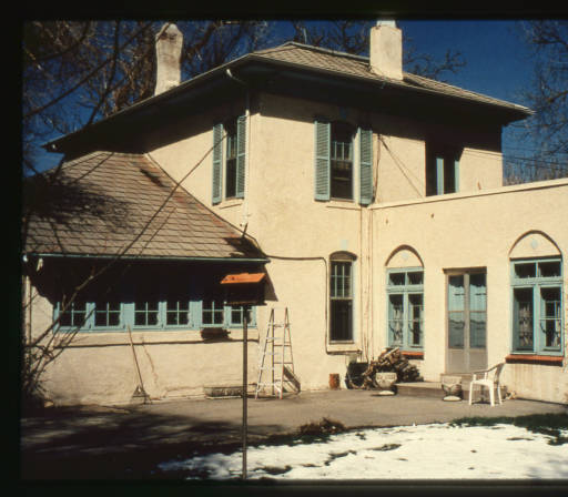 	 Exterior photograph of the Carson Howell House/Mary H. Newman House located in Lakewood, Colorado