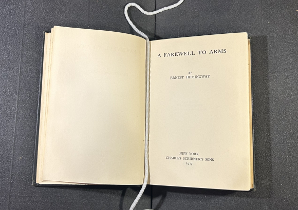 Title page of A Farewell to Arms