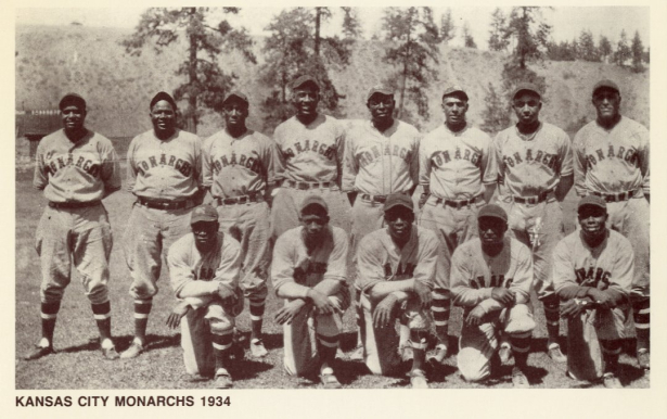 Team photo of Kansas City Monarchs 1934