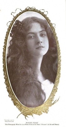 Prize-winning photograph of Maude Healy, 1903. Published in Burr McIntosh Monthly, Volume 1, 1903.