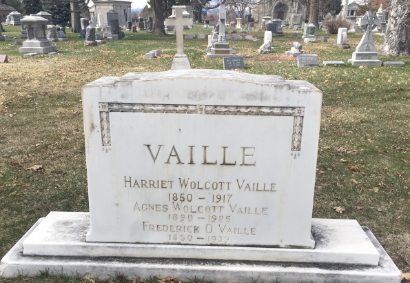 Agnes Wolcott Vaille tombstone
