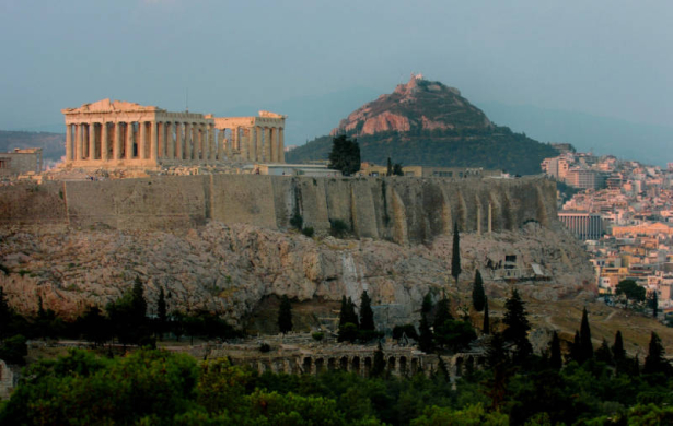 (ATHENS, GREEECE, AUGUST 10, 2004)   A view of the  Greece's famous Parthenon built above the ruins of Acropolis glows in night high above the Olympic city of  Athens, Greece on Tuesday, August 10, 2004. (photo by RODOLFO GONZALEZ/ROCKY MOUNTAIN NEWS)