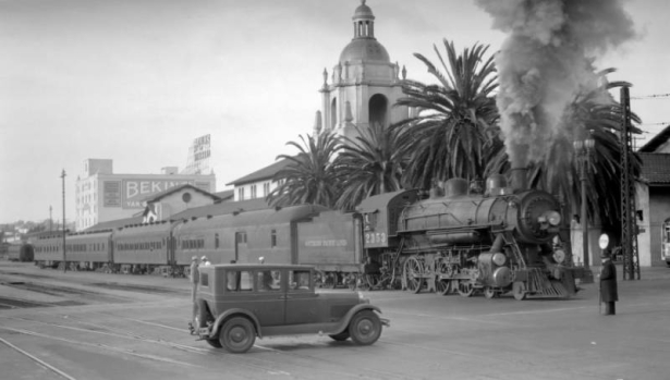 Train #4, passenger train; 4 cars, 10 MPH. Photographed:  San Diego, Cal., April 23, 1933.