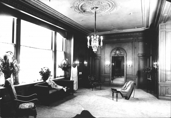 Dressing room, Neusteter's store