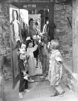 “Don’t let children go empty handed on Halloween.” October 26, 1966. Unidentified photographer. Rocky Mountain News Photograph Collection