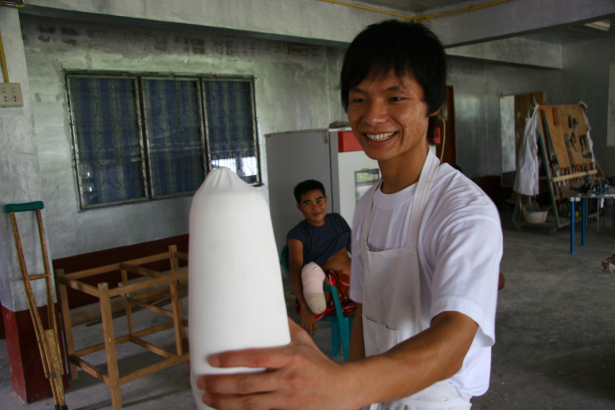  The Mae Tao clinic on the Thai-Myanmar border has become an essential lifeline for Burmese refugees, offering treatment for malaria. The clinic also has a prosthetics department for land mine victims.