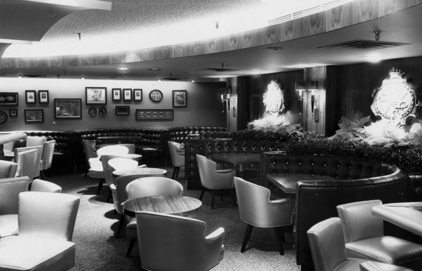 Dining room, the Diplomat Motor Hotel. Rocky Mountain News Photo Collection, Box 360