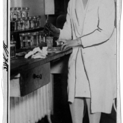 National Jewish Hospital, Minnie Kushney in lab