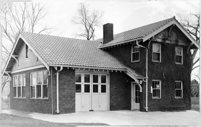 The original fire station No. 21, built in 1924 in a bungalow style.