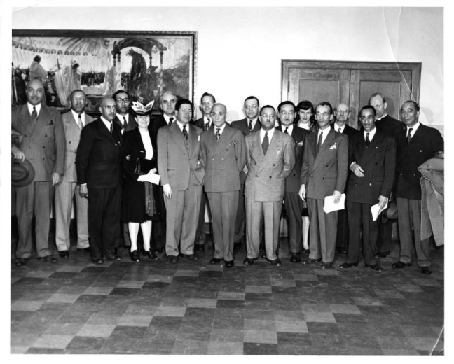 Cosmopolitan Club Group Photo