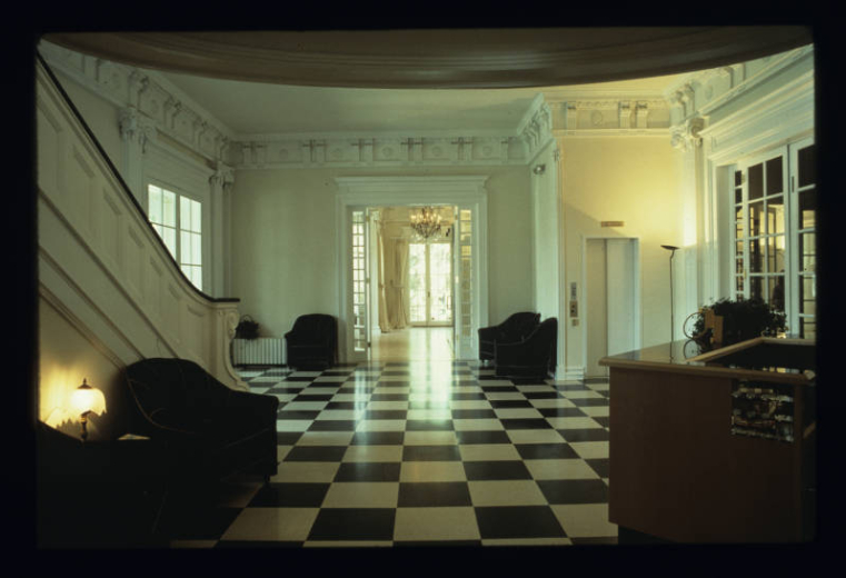 Crawford Hill Mansion, entry lobby