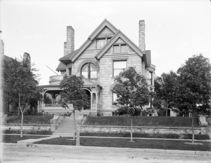 Home of Margaret "Molly" Tobin Brown at 1340 Pennsylvania Streeet in Denver, Colorado. The stone house has a porch and chimneys.